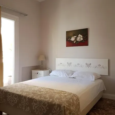 Apartment Old Port